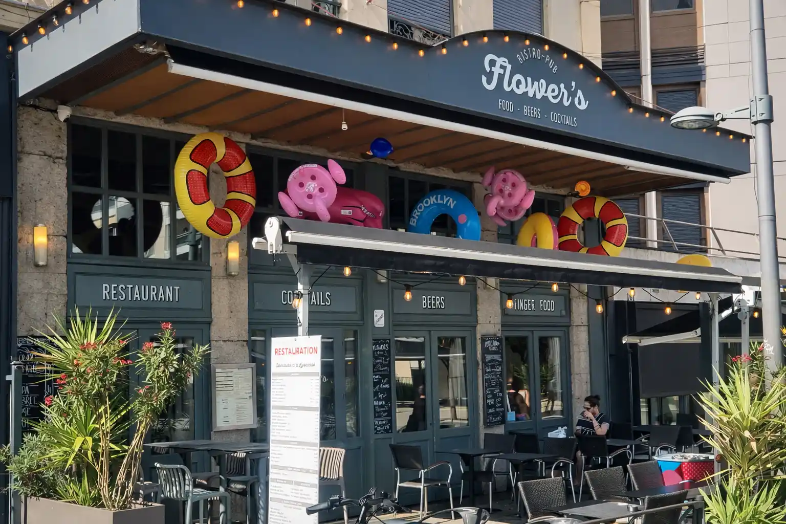 Façade du Flowers